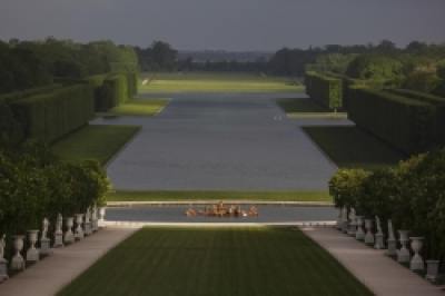 Les jardins de Versailles. The Gardens of Versailles