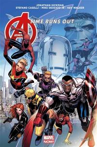 Avengers : time runs out. Vol. 4. La chute des dieux