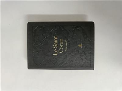 Le saint Coran : et la traduction en langue française du sens de ses versets : couverture tissu noir